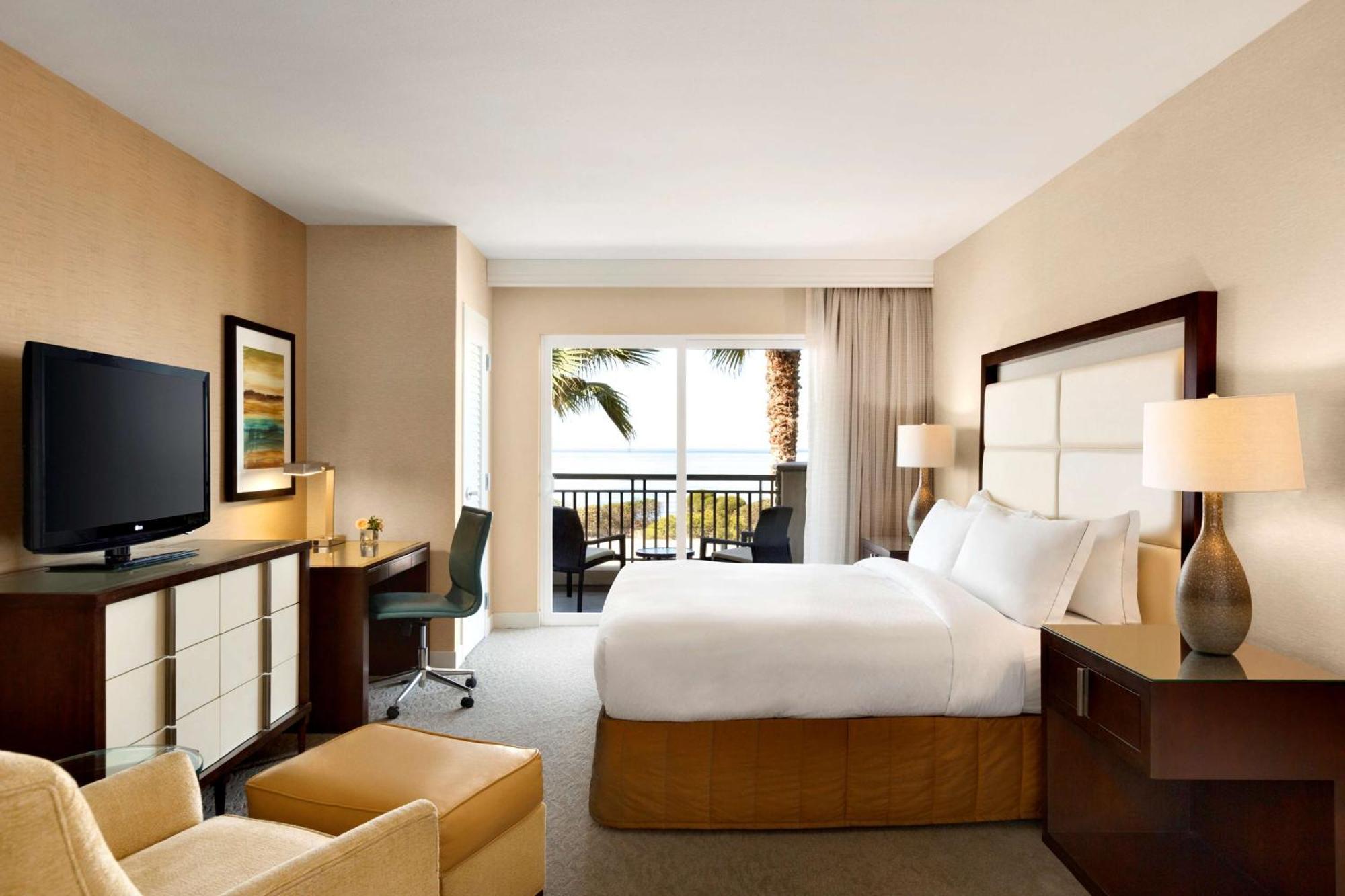 Cape Rey Beach, A Hilton & 4* Carlsbad